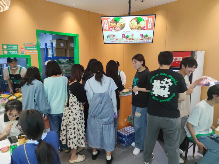 加盟螺螄粉店有哪些優勢呢？螺螄粉加盟優勢分析